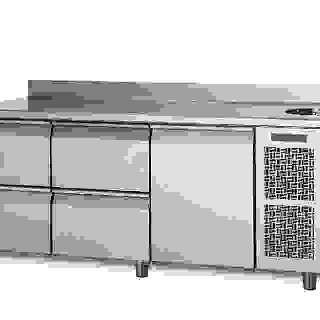 Chladící stůl TA17/3MS s deskou, dřezem a zadním lemem